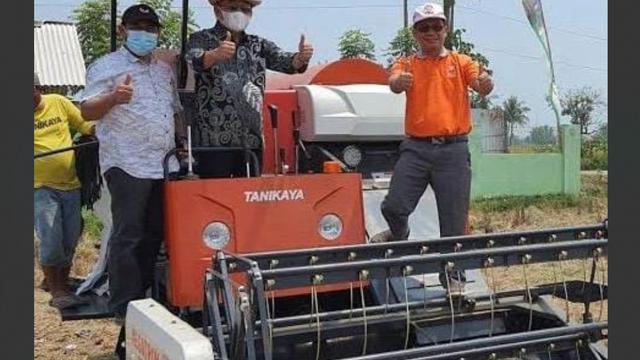 Di Hari Tani 24 September, Ketua Fraksi PKS DPR RI Jazuli Juwaini menilai upaya untuk mewujudkan kesejahteraan petani harus berpijak pada kedaulatan, bukan sekadar ketahanan dan keterpenuhan stok pangan.