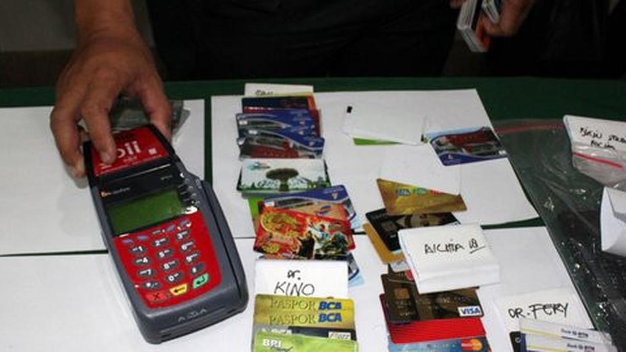 Pembobolan kartu kredit milik Dirut Perludem