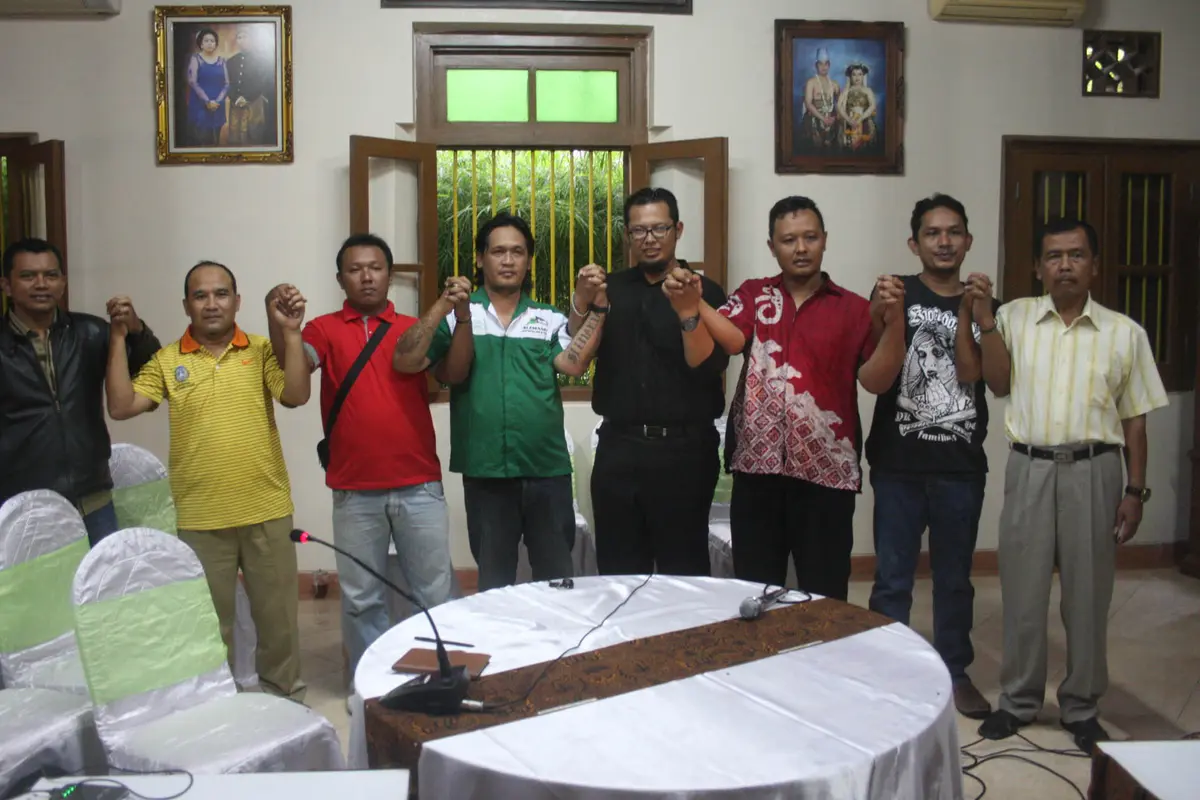 Deklarasi damai suporter