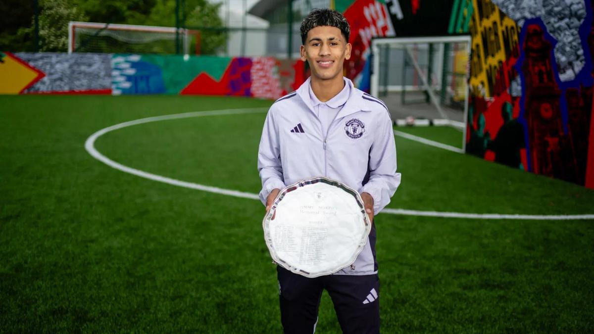 Wonderkid 15 Tahun Berpeluang Debut di Manchester United