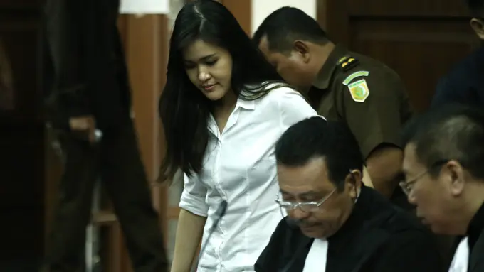 [Bintang] Diisukan Terlibat Pidana, Saksi Ahli Kubu Jessica Dipertanyakan