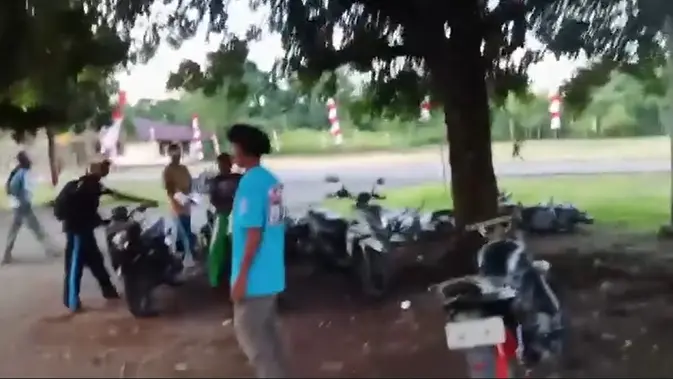 Gempa Magnitudo 6,3 Guncang Sarmi Papua, Motor Terparkir Berjatuhan hingga Jembatan Patah