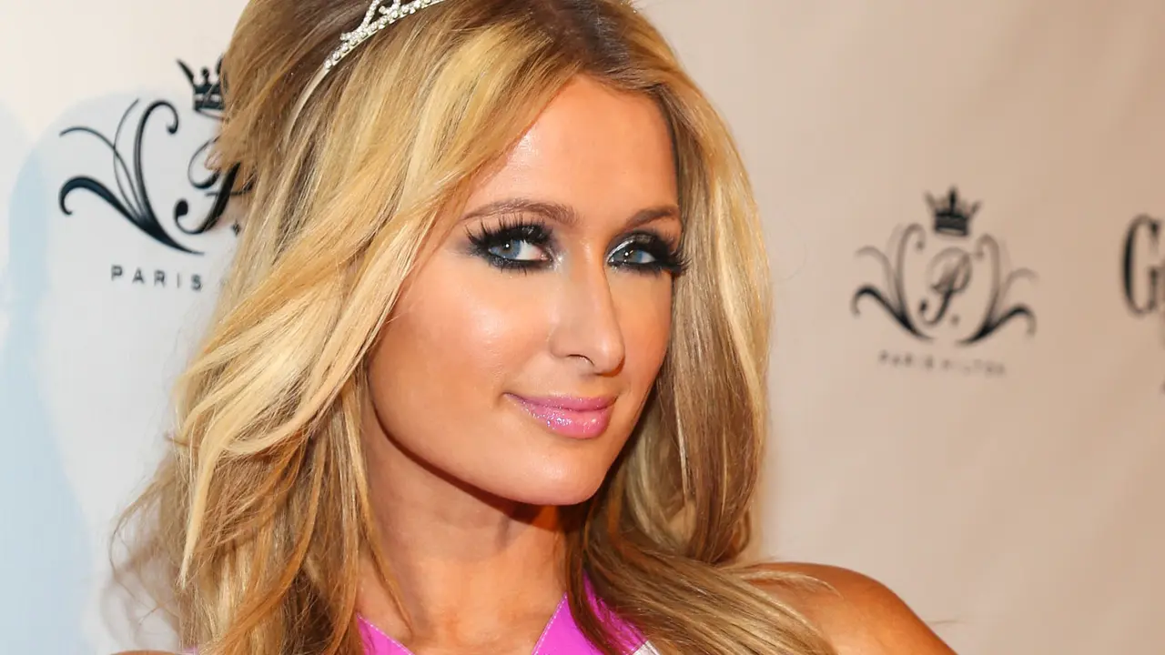 Paris Hilton Kembali Sapa Penggemar dengan Karya Terbaru