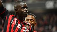 Barcelona dikabarkan France Football tertarik mendapatkan tanda tangan Malang Sarr pada bursa transfer musim panas tahun ini. (AFP/YANN COATSALIOU)