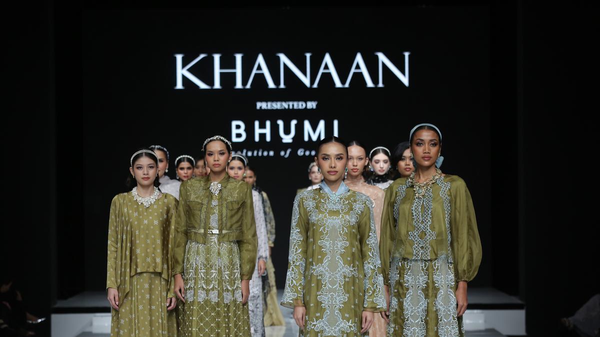Atirah, Koleksi Busana dari Khanaan yang Bikin Tampil Anggun Sepanjang Bulan Ramadan