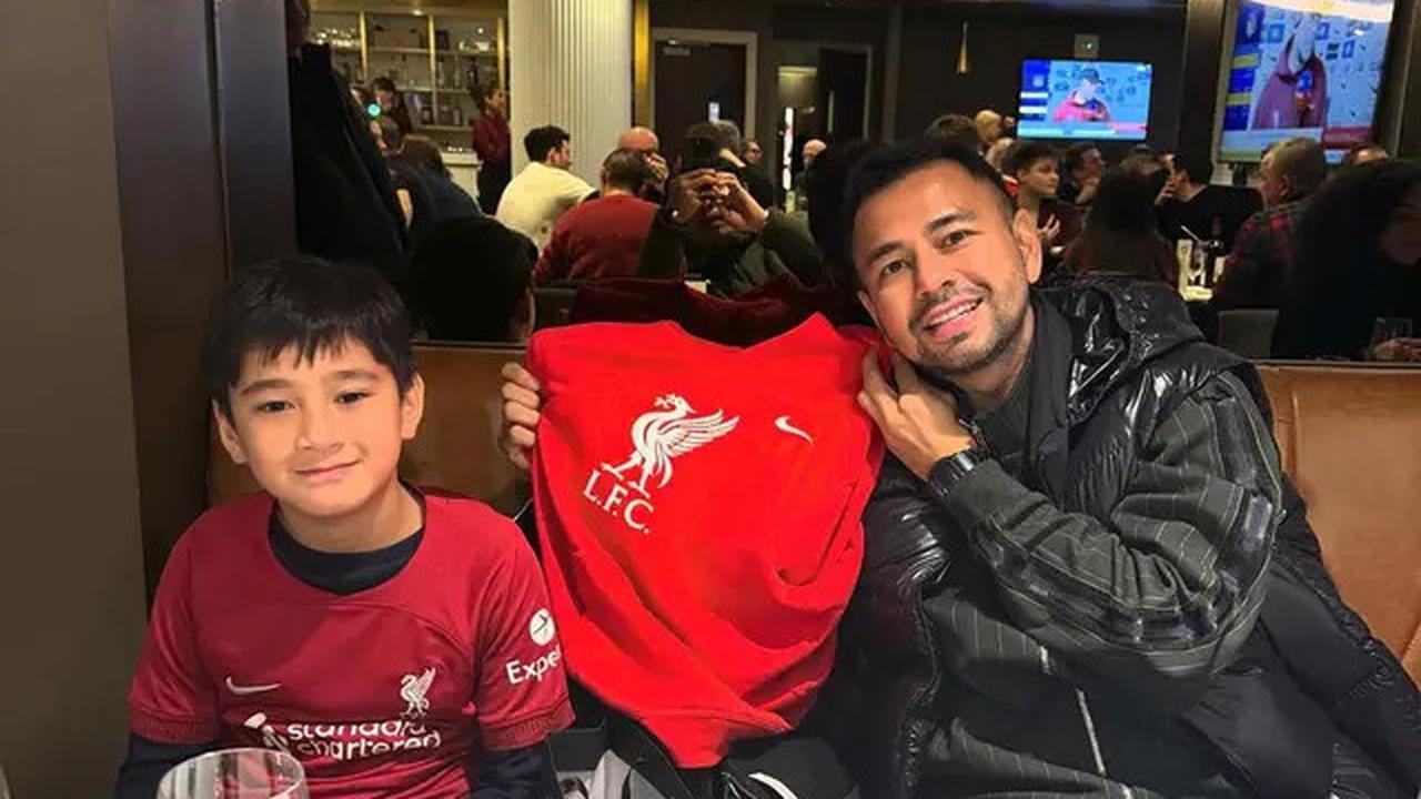 Artis Indonesia ke Anfield, Dari Raffi Ahmad hingga Desta Saksikan Liverpool Berlaga Secara Langsung