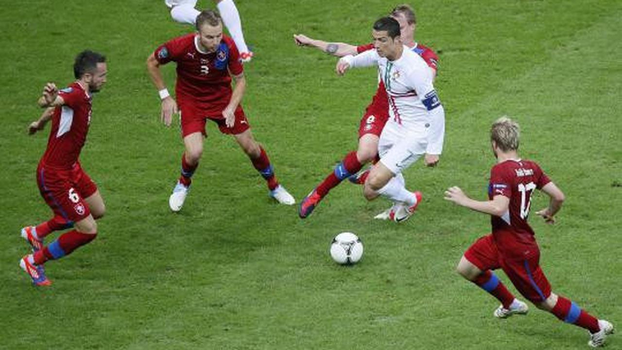 Ronaldo antarkan Portugal ke semifinal