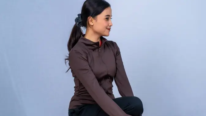 Pilihan Jaket Olahraga Wanita yang Nyaman, Adem, dan Fungsional