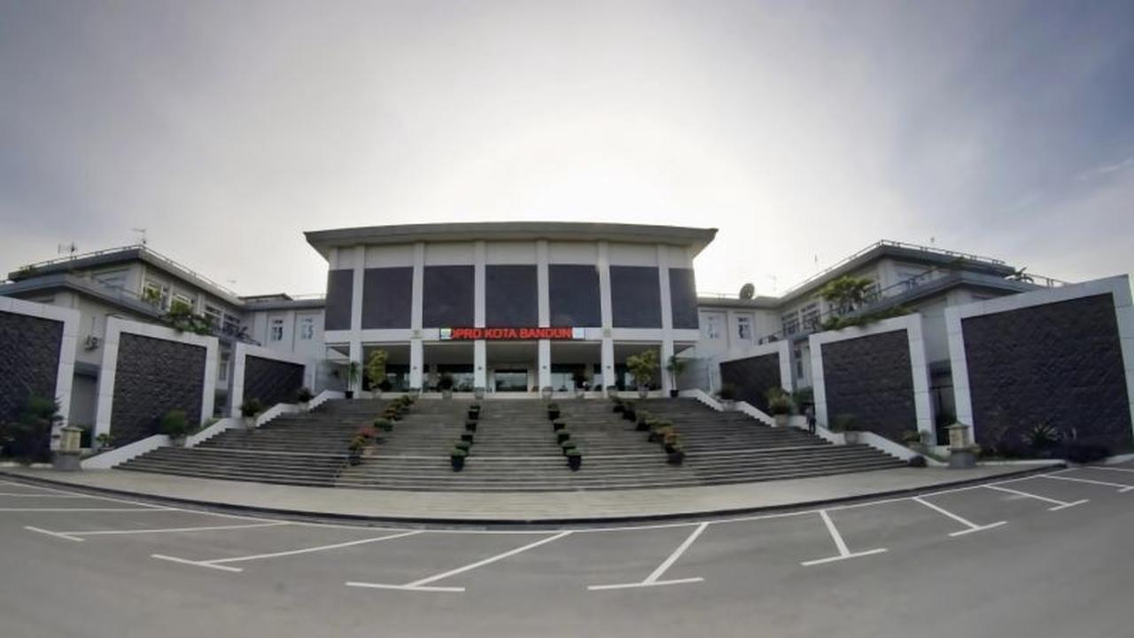 Bukan Penghasilan Tambahan, Ini Fakta Unik di Balik Tunjangan DPRD Kota Bandung yang Sering Disalahpahami