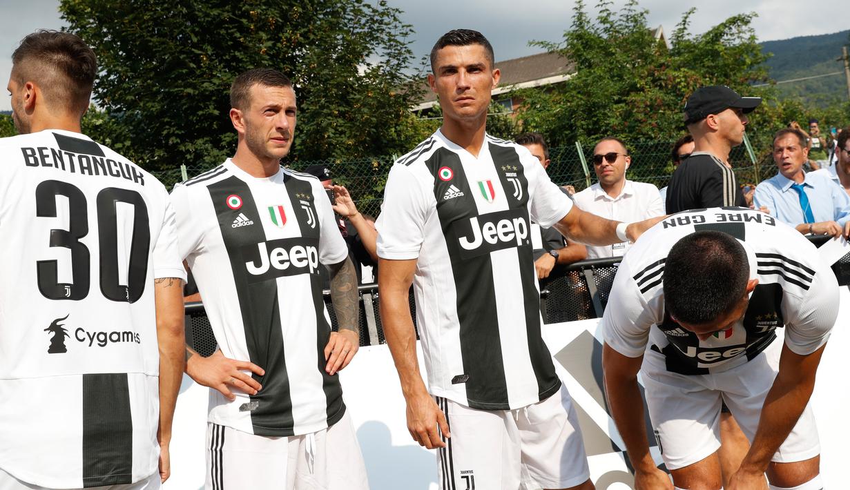 Foto Cristiano Ronaldo Cetak Gol Pertama Untuk Juventus Bola Liputan6 Com