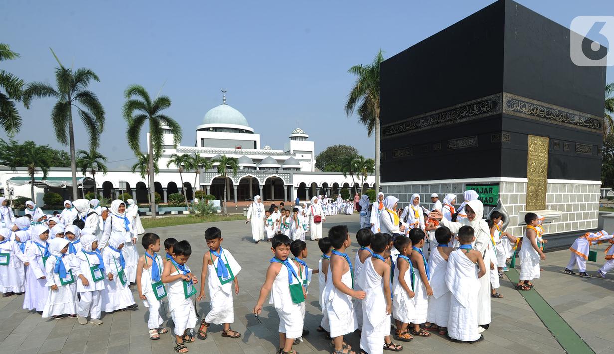 FOTO: Keceriaan Murid TK Saat Latihan Manasik Haji - News ...