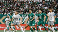 Duel antara Persebaya Surabaya versus Bali United bertajuk 730 Surabaya Game di Stadion Gelora Bung Tomo, Minggu (28/5/2023). (Bola.com/Media Liga 1)