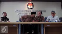 KPU DKI Jakarta memberikan keterangan pers terkait penetapan nomor urut Cagub dan Cawagub DKI Jakarta yang akan dilaksanakan pada 25 Oktober 2016 di Gedung KPUD, Jakarta, Jumat (21/10). (Liputan6.com/Johan Tallo)