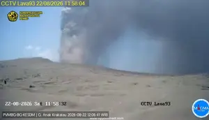Anak Krakatau Kembali Erupsi, Tinggi Kolom Abu 400 Meter