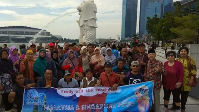 65 guru liburan ke luar negeri./Copyright Kepala SMAN 1 Pekalongan Sulikin