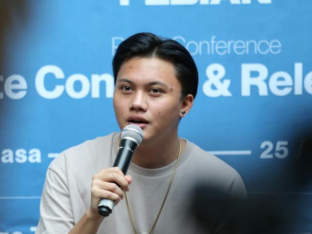 Lirik Lagu Cuek Rizky Febian Ragam Bola Com