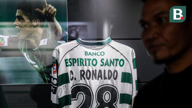 Foto: Antusiasme Pemain Korea-Korea Selecao saat Berkunjung ke Museum Sporting CP, Barang Peninggalan Cristiano Ronaldo Paling Menarik