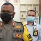 Kapolres Purbalingga, AKBP Fannky Ani Sugiharto, didampingi menyampaikan keterangan pers tentang anak yang dirantai orangtuanya, Senin (15/3/2021). (Foto: Liputan6.com/Polres Purbalingga)