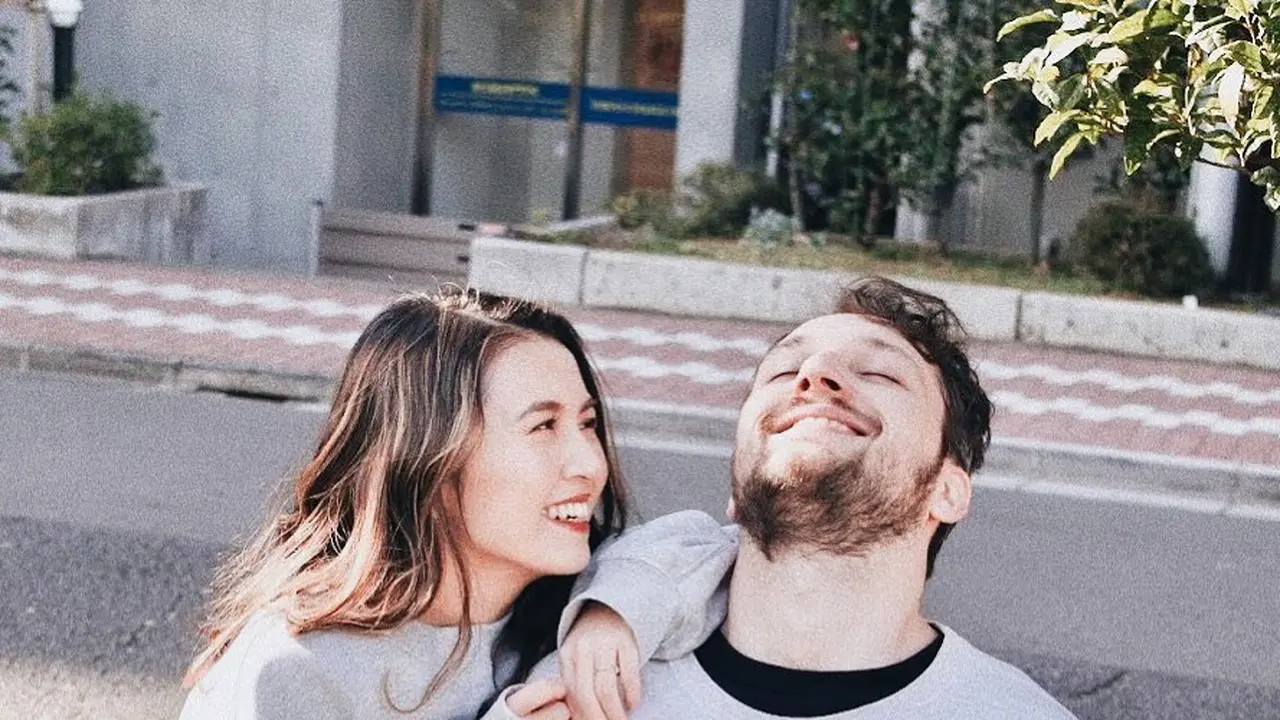 Ilustrasi baju couple