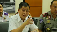 Menhub Ignasiun Jonan memberikan keterangan pers soal taksi online (Liputan6.com/Mochamad Khadafi)