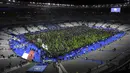 Penonton laga persahabatan antara Prancis melawan Jerman tertahan di dalam stadion karena ancaman bom dan penyerangan bersenjata di Stadion Stade de France, Prancis, Sabtu (13/11/2015). (AFP Photo/Franck Fife)