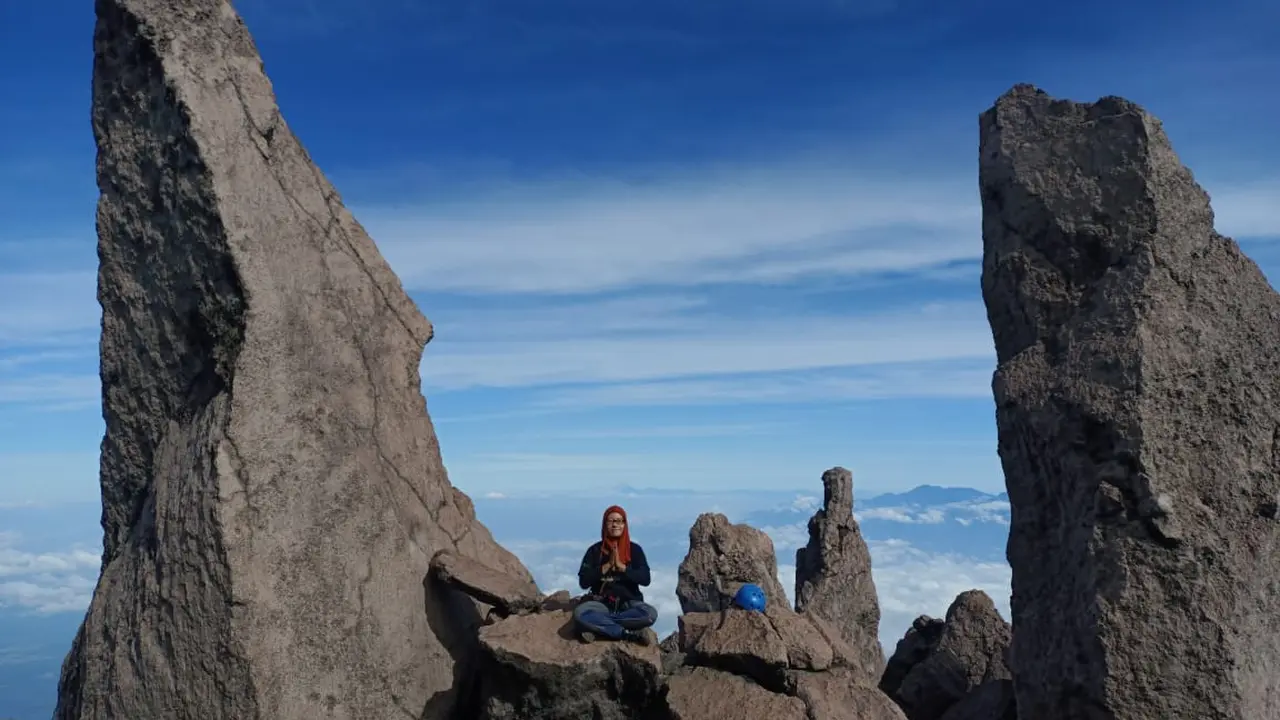 Pendakian Ekstrem Gunung Raung Jatim, Tantangan Lewati 4 Puncak dan ...