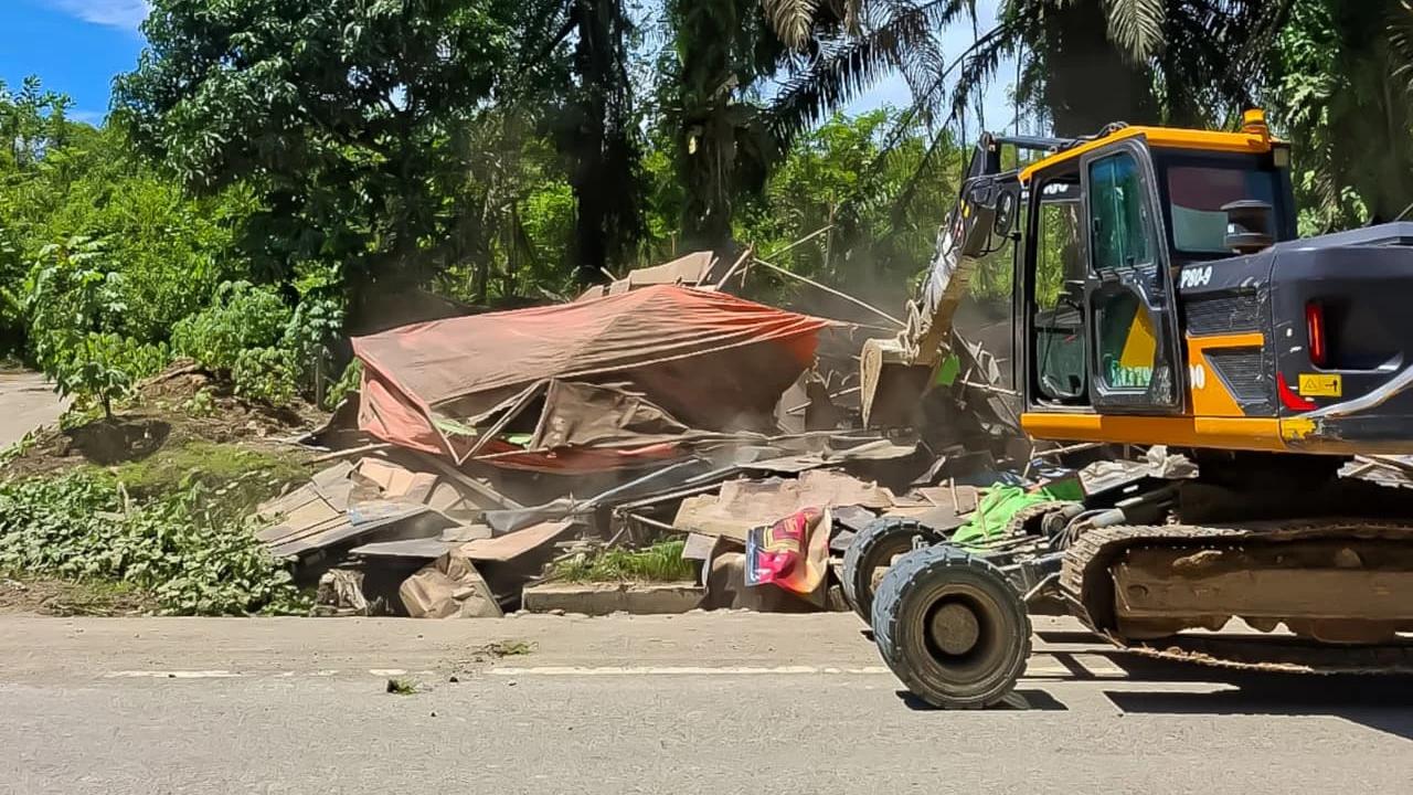 Puluhan Lapak Ilegal di IKN Dibongkar, Ada 39 Jual Beli Besi Tua dan 18 Warung Lapo