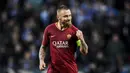 3. Daniele De Rossi - Pemain yang ikut membawa Italia juara Piala Dunia 2006 itu memutuskan pensiun pada Januari tahun ini. Legenda AS Roma ini adalah salah satu gelandang yang agresif dan enerjik pada masanya. (AFP/Patricia De Melo Moreirea)