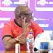 Pelatih Timnas Mozambik, Chiquinho Conde saat menjalani sesi konferensi pers di Stadion Utama Gelora Bung Karno, Jakarta, Senin (8/6/2026). (Bola.com/Abdul Aziz)