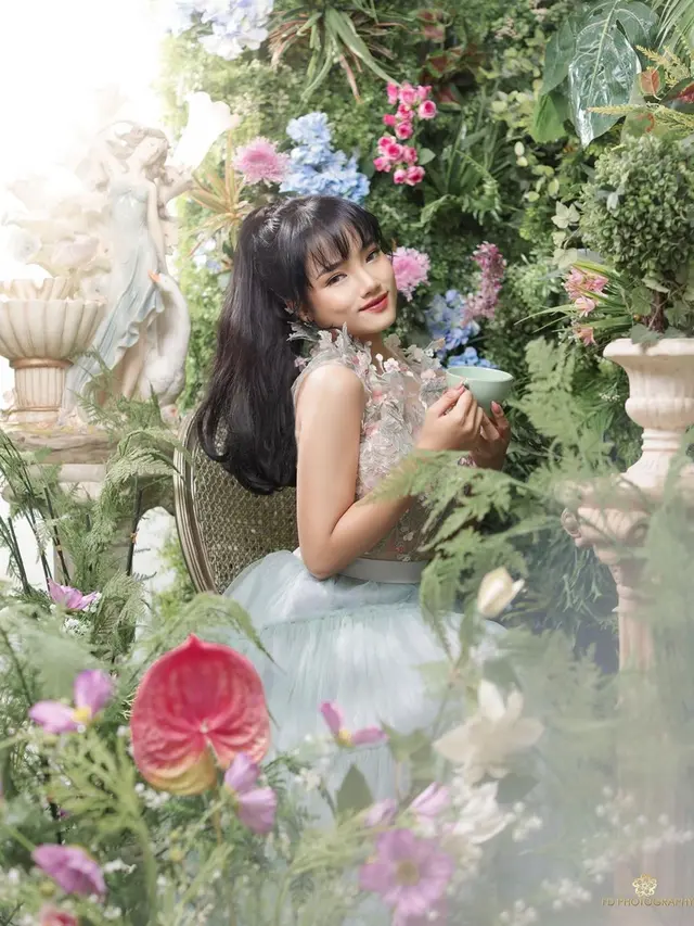 Pemotretan Fuji Bertema Kebun, Disebut Tinkerbell Versi Dunia Nyata