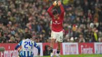 Shea Lacey dari Manchester United bereaksi selama pertandingan putaran ketiga Piala FA antara Manchester United dan Brighton di Manchester, Inggris, Minggu, 11 Januari 2026. (AP Photo/Jon Super)