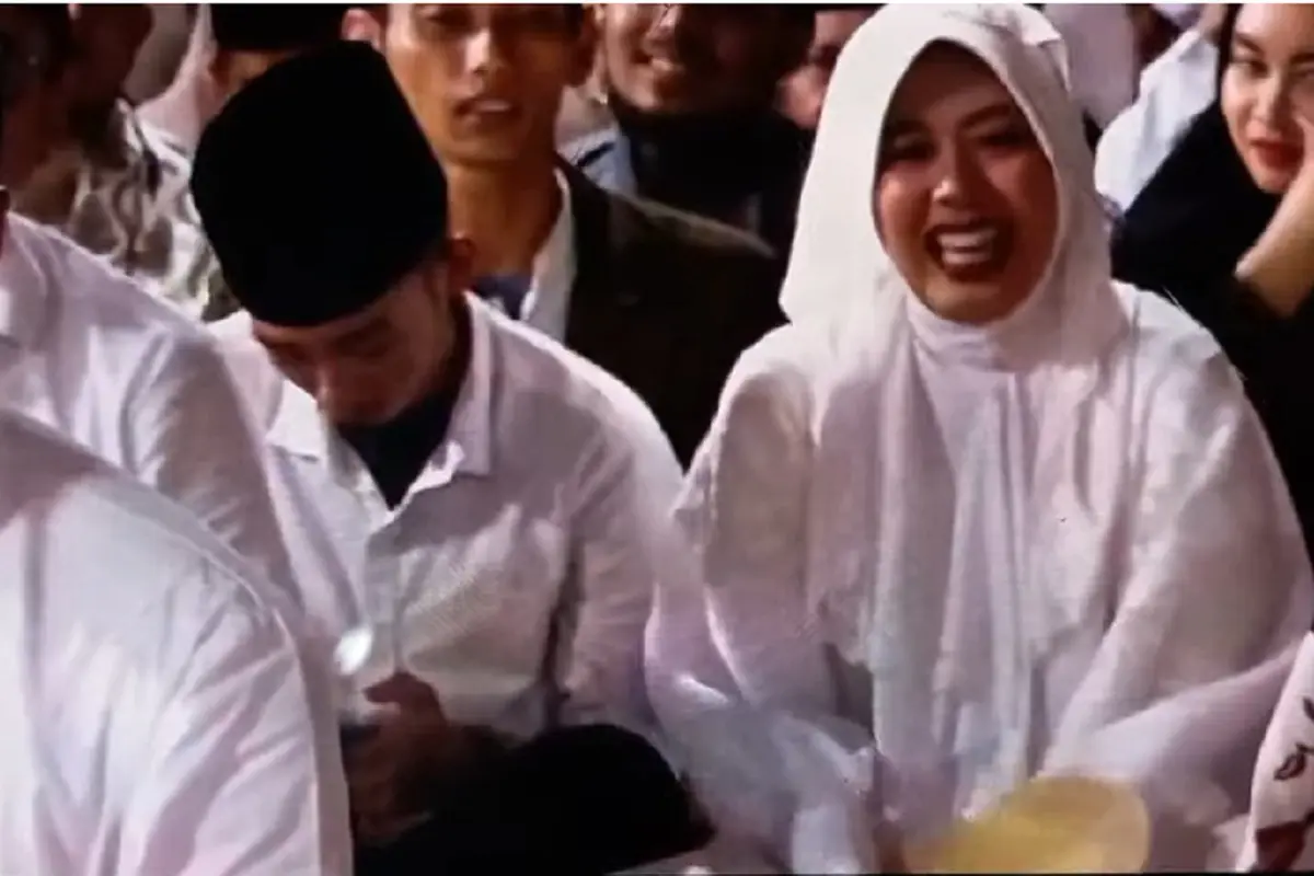 Soimah dan Irfan Hakim di pengajian Gus Iqdam (SS: YouTube El Leyla Official)