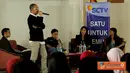 Eksekutif Produksi SCTV, Nicholas Andries menjadi pembicara dalam ajang SCTV Goes to Campus 2012 di Kampus Universitas Padjajaran, Bandung, Kamis (08/03).