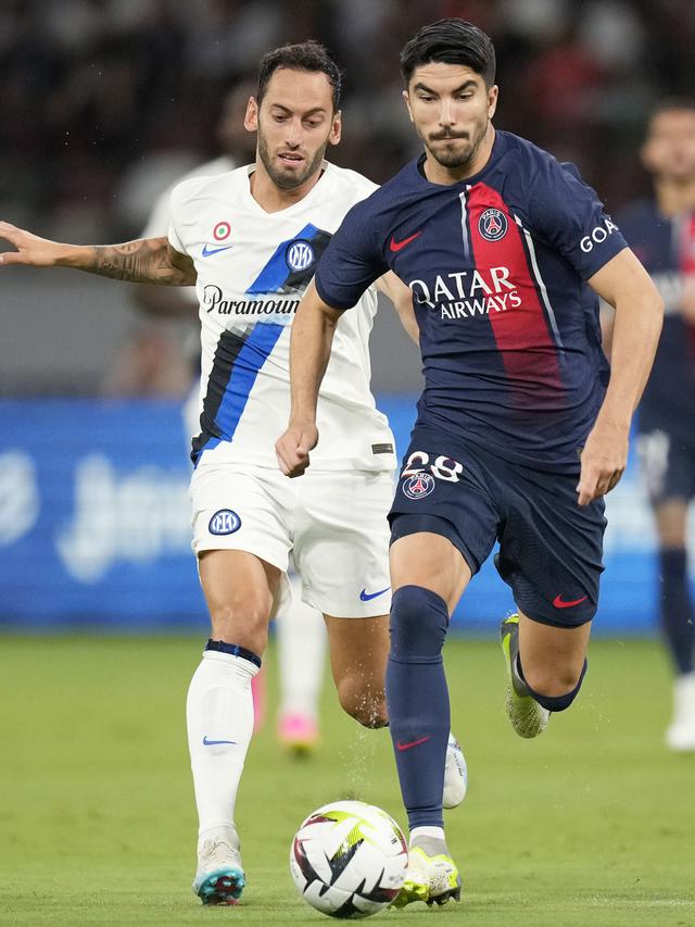 Foto: Kebobolan 2 Gol dalam 2 Menit, PSG Tumbang di Tangan Inter Milan saat Laga Uji Coba Pramusim di Jepang