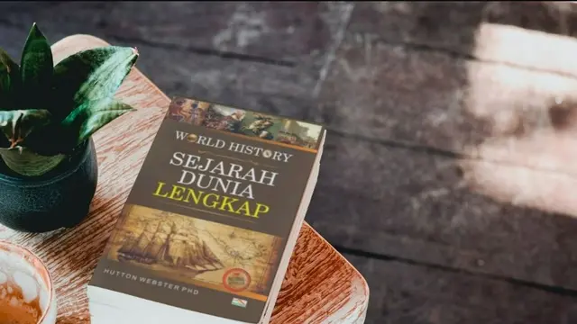 World History: Sejarah Dunia Lengkap (Hutton Webster)