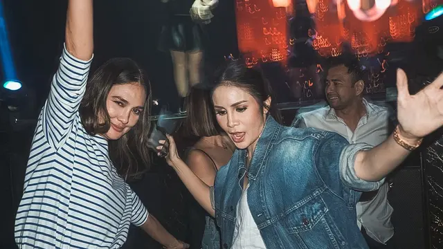 6 Potret Kompak Momo Geisha dan Luna Maya, Akui Sempat Tak Saling Tegur Sapa