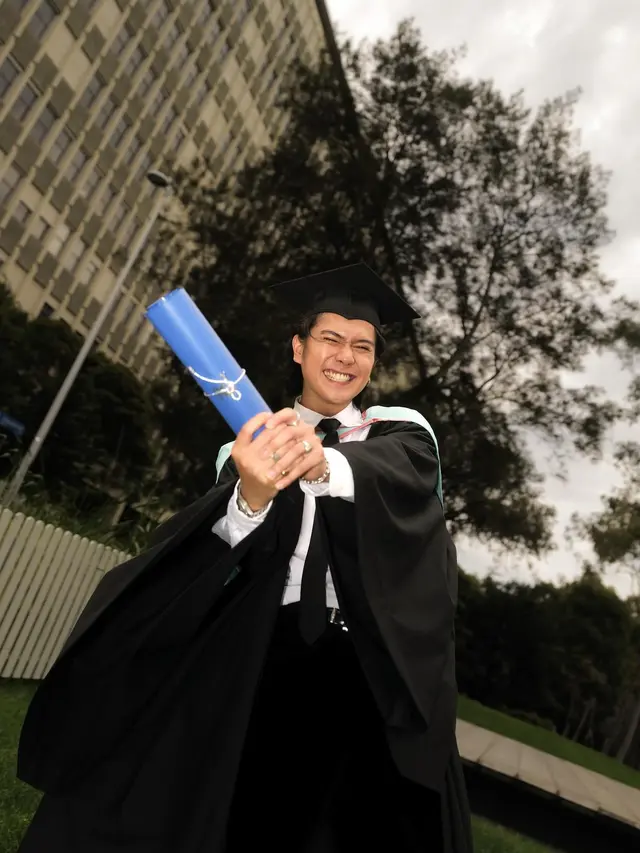 7 Momen Wisuda Iqbaal Ramadhan yang Kini Telah Lulus dari Monash University
