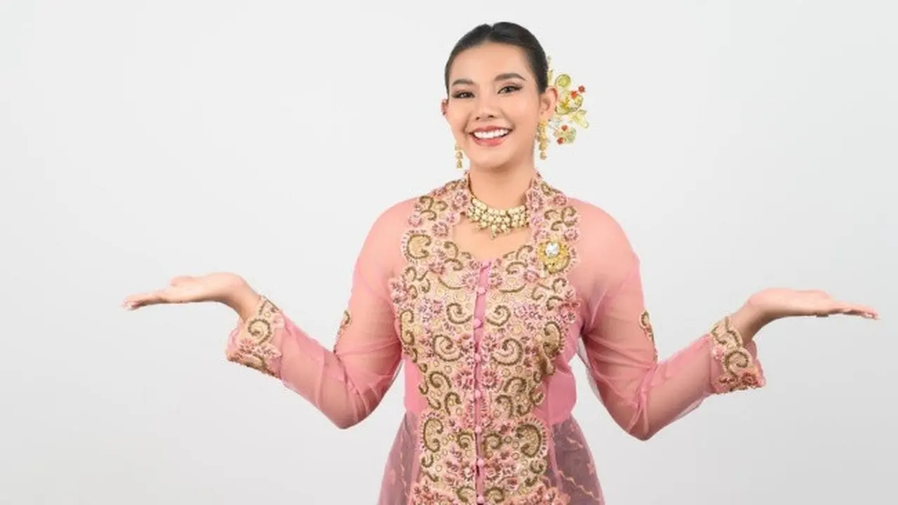 Ilustrasi Kebaya (credit: johnstocker/freepik)