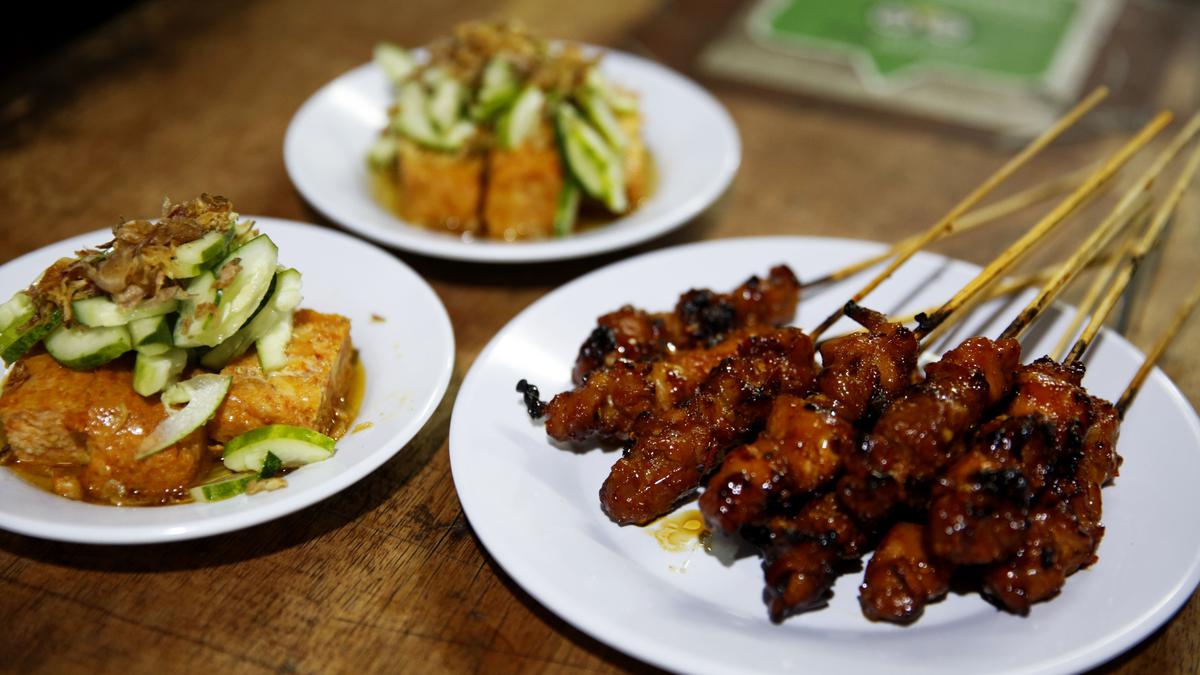 12 Rekomendasi Tempat Makan Sate Ayam di Jogja Tahun 2025, Daging Empuk dan Bumbunya Juara yang Wajib Dicoba