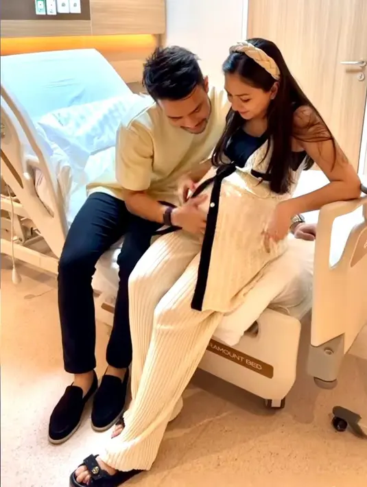 <p>Intip di sini penampilan Jessica Mila jelang melahirkan anak pertama. [@pettyhasibuan]</p>