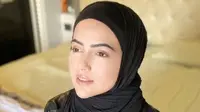 6 Artis India yang Menjalani Puasa Ramadhan Setelah Menjadi Mualaf, Ada Sana Khan