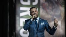 Conor McGregor menilai Mike Tyson salah memandangnya sebelah mata jelang pertarungan melawan Floyd Mayweather Jr. (AP/Christopher Katsarov)