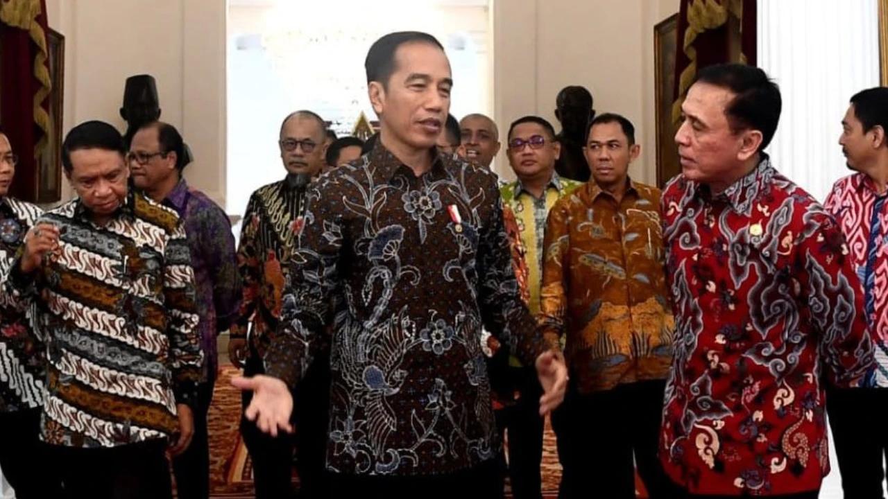 VIDEO: Jokowi Keras, Roy Suryo Cs Tersangka Hingga Gelar Perkara Kasus Ijazah "Itu Kan yang Diminta!"