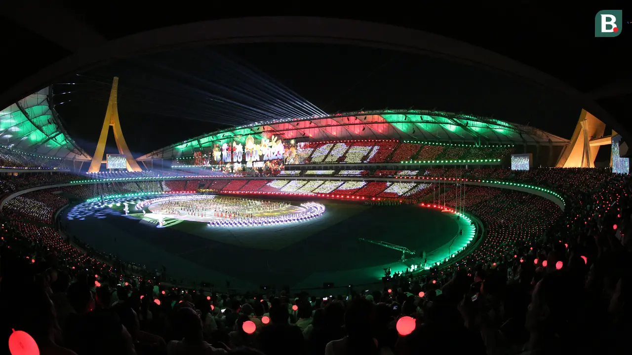 Foto: Perjalanan Sejarah Kamboja Terangkum Indah dalam Rangkaian Benang Merah Acara Pembukaan SEA Games 2023