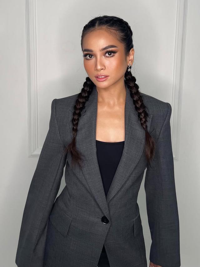 5 Model Rambut Simple untuk Acara Kantor, Tampil Profesional dan ...