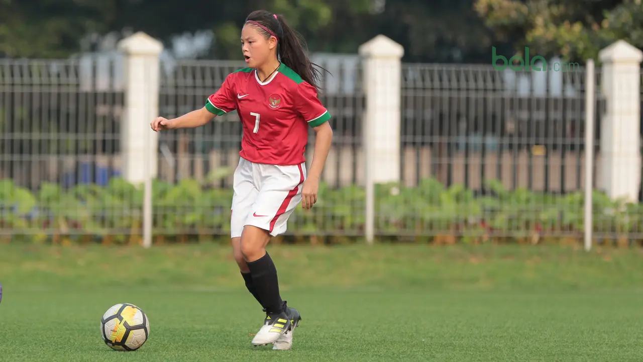 Timnas Wanita Indonesia, Bola.com, Dhanielle Daphne