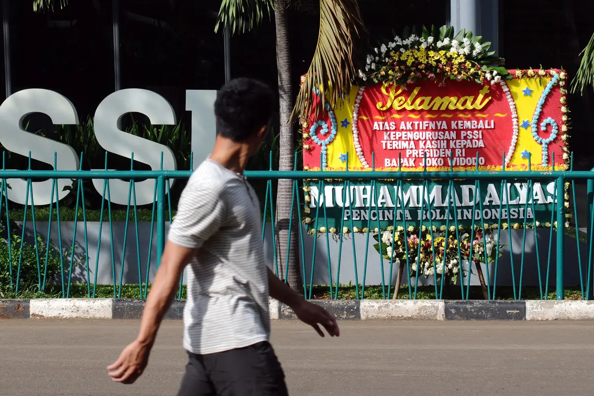 20160227-SK Pembekuan Masih Dikaji, PSSI Dapat Karangan Bunga-Jakarta