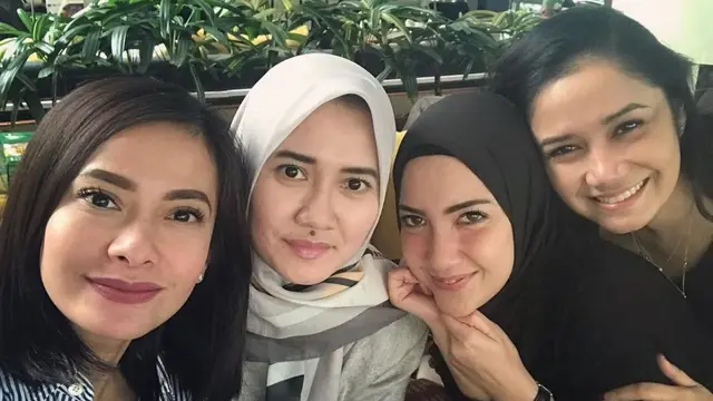 Lama Vakum, Ini 6 Potret Terbaru Tia Ivanka yang Awet Muda