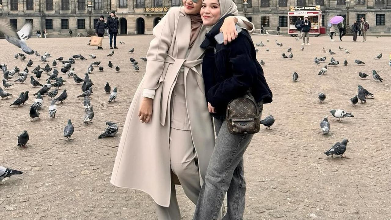 Potret Cantik Dhea Natasya, Adik Ipar Shireen dan Zaskia Sungkar yang Sudah Istiqomah Berhijab