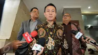 Ketua Komisi Yudisial (KY), Suparman Marzuki diperiksa di Bareskrim Polri, Jakarta, Senin (28/9/2015).(Liputan6.com/Helmi Afandi)